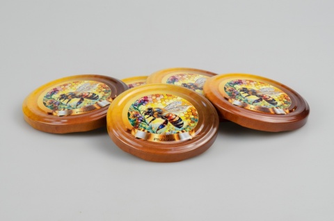 Zakrętki fi 82 do miodu Pszczoła witraż 3.4 op. 750 sztuk